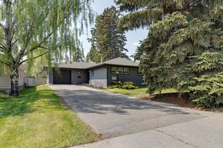 Main Photo: 4031 Grove Hill Road SW in Calgary: Glendale Detached for sale : MLS®# A2051271