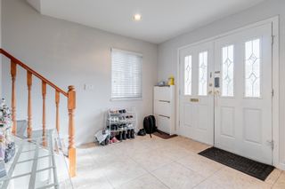 Photo 4: 2237 VENABLES Street in Vancouver: Hastings House for sale (Vancouver East)  : MLS®# R2772071