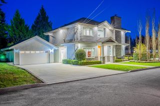 Photo 2: 2408 BRIDGMAN Avenue in North Vancouver: Pemberton Heights House for sale : MLS®# R2875665