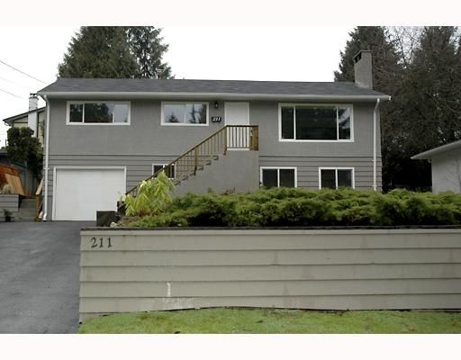 Main Photo: 211 CLEARVIEW Drive in Port Moody: Port Moody Centre House for sale : MLS®# V643267