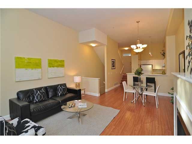 Photo 3: Photos: # 5 3586 RAINIER PL in Vancouver: Champlain Heights Condo for sale (Vancouver East)  : MLS®# V1043272