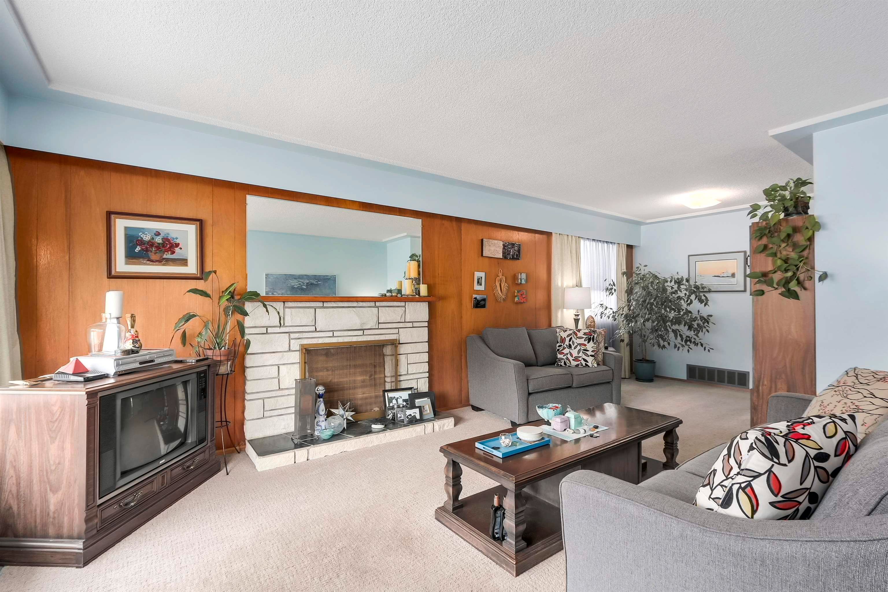 Photo 3: Photos: 4546 ELGIN Street in Vancouver: Knight House for sale (Vancouver East)  : MLS®# R2635444