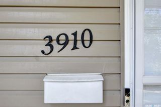 Photo 1: 3910 Castle Road in Regina: Whitmore Park Residential for sale : MLS®# SK945145