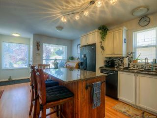 Photo 2: 857 Edgeware Ave in PARKSVILLE: PQ Parksville House for sale (Parksville/Qualicum)  : MLS®# 788969