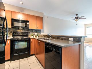 Photo 3: 415 20750 DUNCAN WAY in Langley: Langley City Condo for sale : MLS®# R2485777