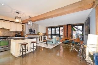 Photo 1: 203 1066 HAMILTON Street in Vancouver: Yaletown Condo for sale in "NEW YORKER" (Vancouver West)  : MLS®# R2737418