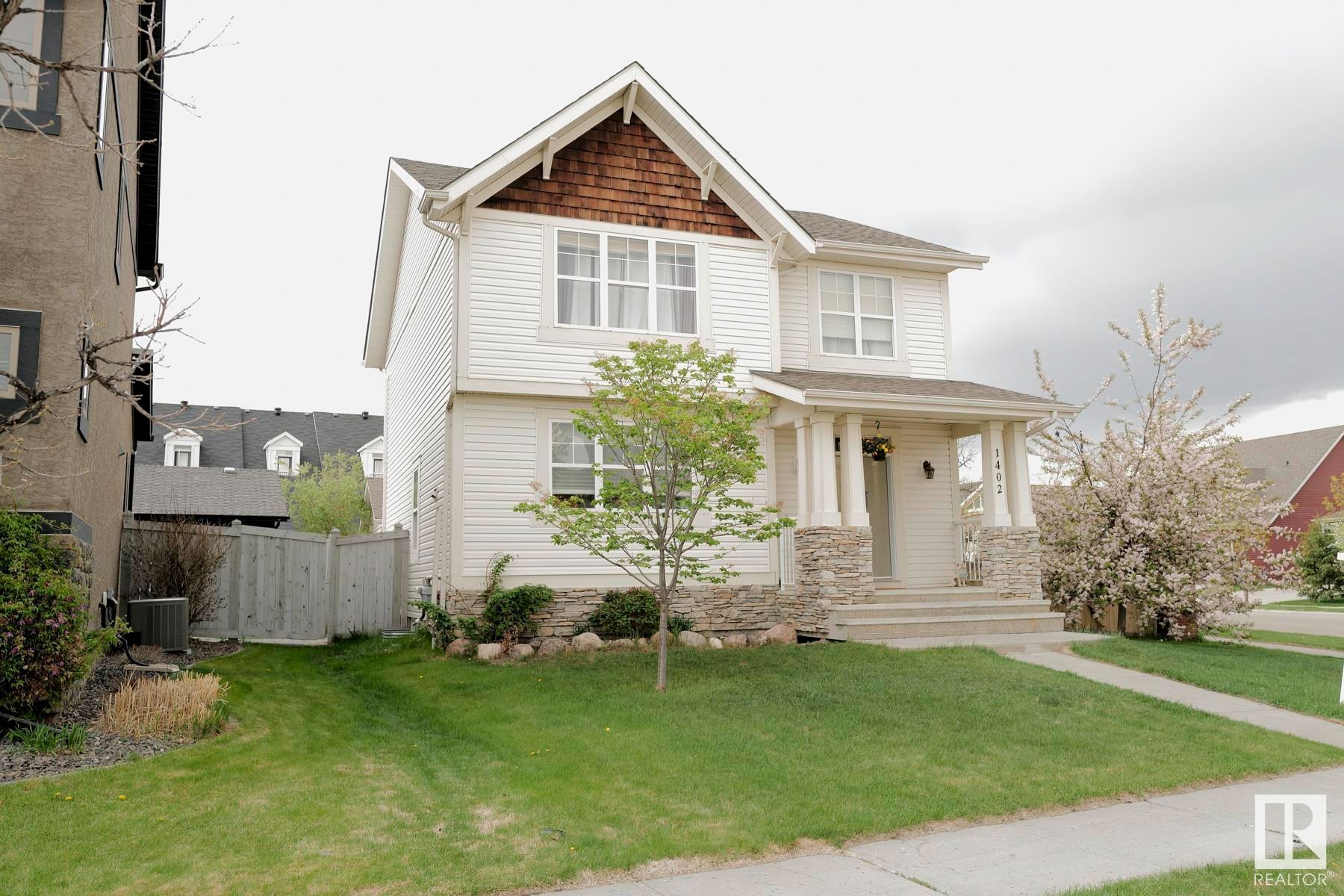 Main Photo: 1402 CYPRUS Way in Edmonton: Zone 27 House for sale : MLS®# E4299022