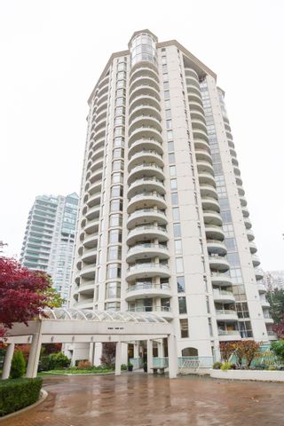 Main Photo: 1802 6188 PATTERSON Avenue in Burnaby: Metrotown Condo for sale in "WIMBLEDON CLUB" (Burnaby South)  : MLS®# R2689035