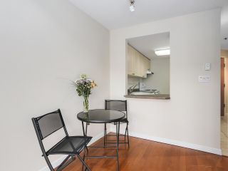 Photo 10: 406 2025 STEPHENS Street in Vancouver: Kitsilano Condo for sale in "Stephens Court" (Vancouver West)  : MLS®# R2178000