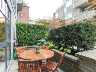 Photo 19: 107 2688 VINE Street in Vancouver: Kitsilano Townhouse for sale in "THE TREO" (Vancouver West)  : MLS®# R2406674
