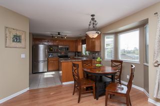 Photo 12: 2402 MARIANA Place in Coquitlam: Cape Horn House for sale : MLS®# V1028959