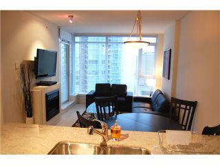 Photo 5: 1602 1188 W PENDER Street in Vancouver: Coal Harbour Condo for sale in "THE SAPPHIRE" (Vancouver West)  : MLS®# V1035875
