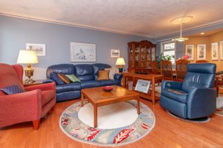 Photo 2: 9 106 Aldersmith Pl in View Royal: VR Glentana Row/Townhouse for sale : MLS®# 872352