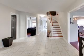 Photo 3: 63 Hawkins Drive in Barrie: Ardagh House (2-Storey) for sale : MLS®# S8260714