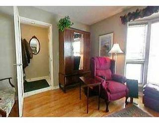 Photo 2:  in CALGARY: Woodbine Residential Detached Single Family for sale (Calgary)  : MLS®# C3111970