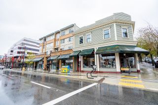 Photo 3: 412 108 W ESPLANADE Avenue in North Vancouver: Lower Lonsdale Condo for sale in "Tradewinds" : MLS®# R2876446