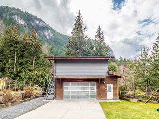Photo 33: 38608 WESTWAY Avenue in Squamish: Valleycliffe House for sale in "Valleycliffe" : MLS®# R2766076