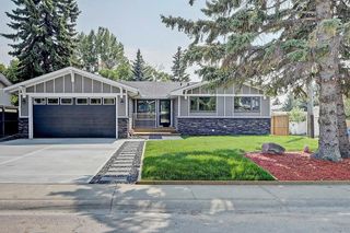 Photo 1: 3719 58 Avenue SW in Calgary: Lakeview House for sale : MLS®# C4165322