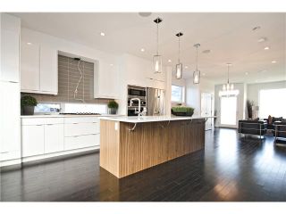 Photo 6: 35 Moncton Road NE in CALGARY: Winston Heights_Mountview Residential Attached for sale (Calgary)  : MLS®# C3590289