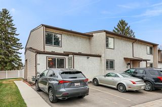Photo 1: 204 9930 Bonaventure Drive SE in Calgary: Willow Park Row/Townhouse for sale : MLS®# A1214741