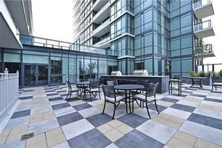 Photo 4: 207 4070 Confederation Parkway in Mississauga: City Centre Condo for sale : MLS®# W3283555