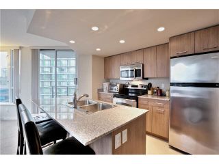 Photo 12: 808 1212 HOWE Street in Vancouver: Downtown VW Condo for sale in "1212 HOWE" (Vancouver West)  : MLS®# V1103940