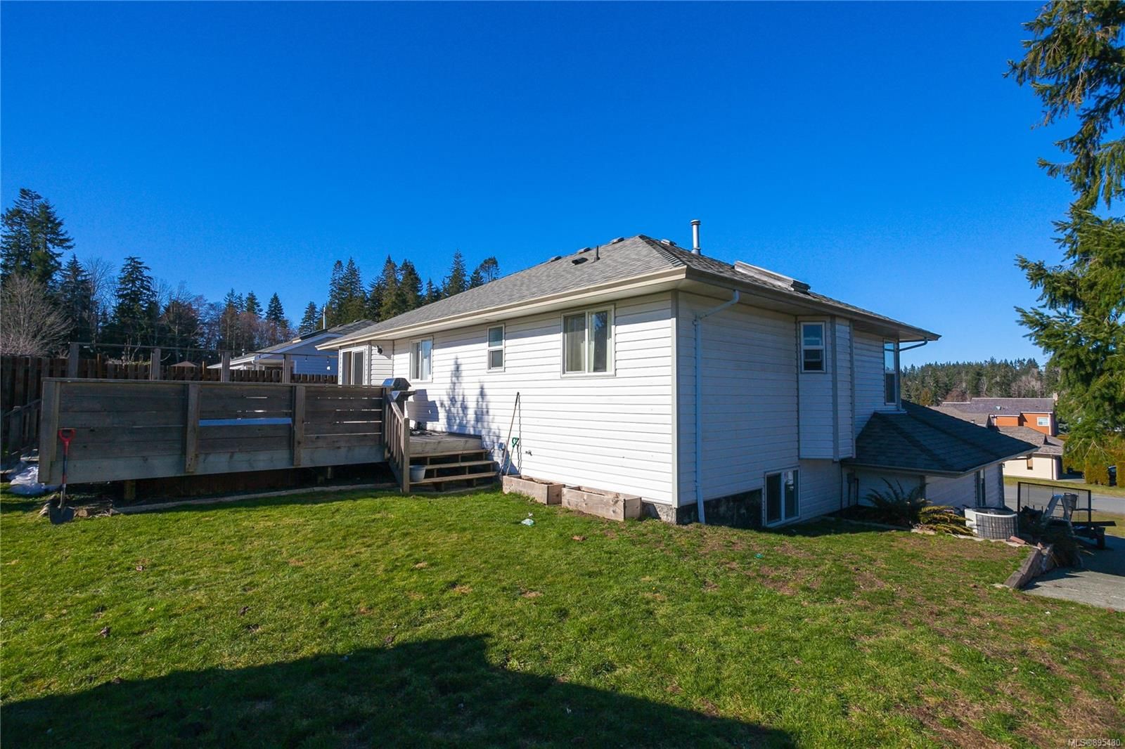 Photo 41: Photos: 373 Simms Rd in Campbell River: CR Willow Point House for sale : MLS®# 895430