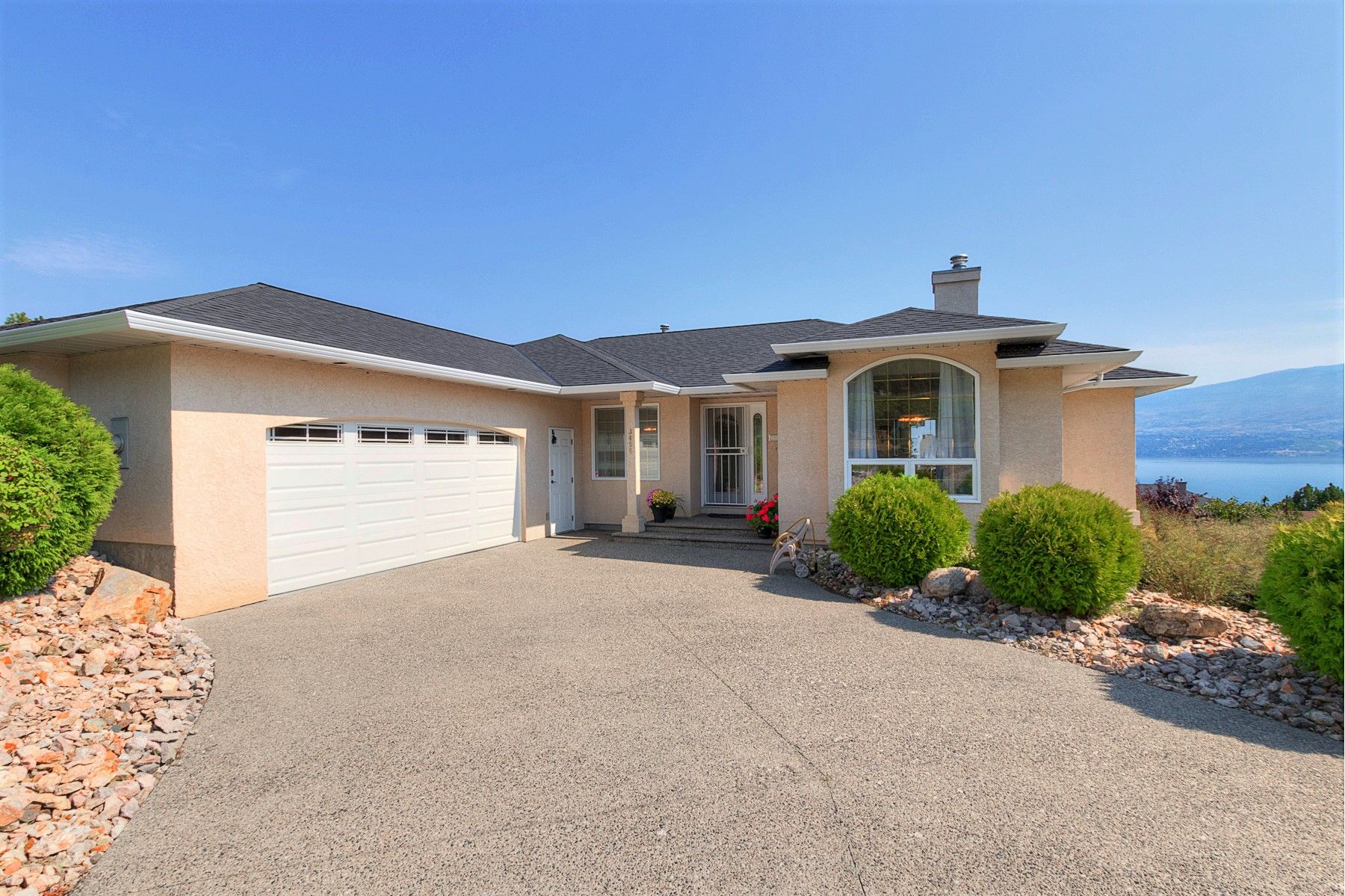 Main Photo: 3455 Apple Way Boulevard in West Kelowna: Lakeview Heights House for sale (Central Okanagan)  : MLS®# 10167974