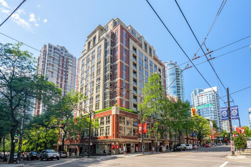 FEATURED LISTING: 1111 - 819 HAMILTON Street Vancouver