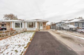 Photo 1: 2642 Widemarr Road N in Mississauga: Clarkson House (Bungalow) for sale : MLS®# W5859924