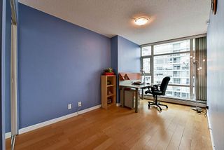Photo 8: 2001 1199 MARINASIDE CRESCENT in Vancouver: Yaletown Condo for sale (Vancouver West)  : MLS®# R2202807
