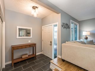 Photo 5: 360 Point Mckay Gardens NW in Calgary: Point McKay Row/Townhouse for sale : MLS®# A2019988