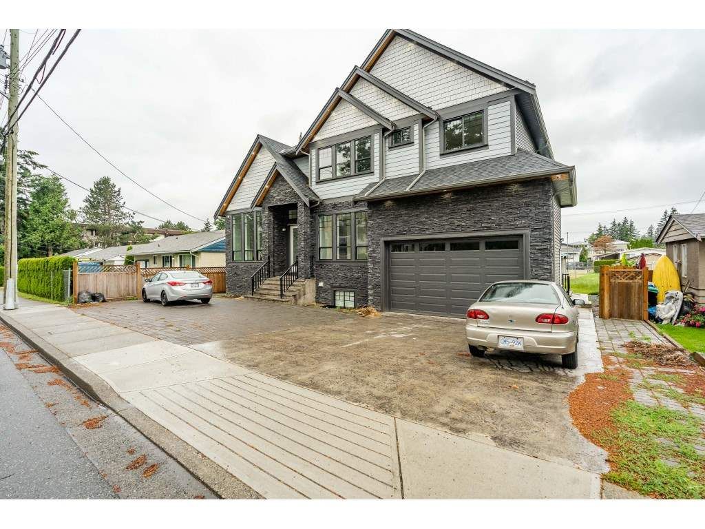 Main Photo: 32147 PEARDONVILLE Road in Abbotsford: Abbotsford West House for sale : MLS®# R2471745