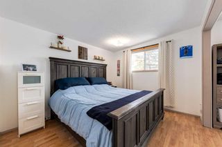 Photo 12: 515 42 Street SE in Calgary: Forest Heights Semi Detached (Half Duplex) for sale : MLS®# A2118827