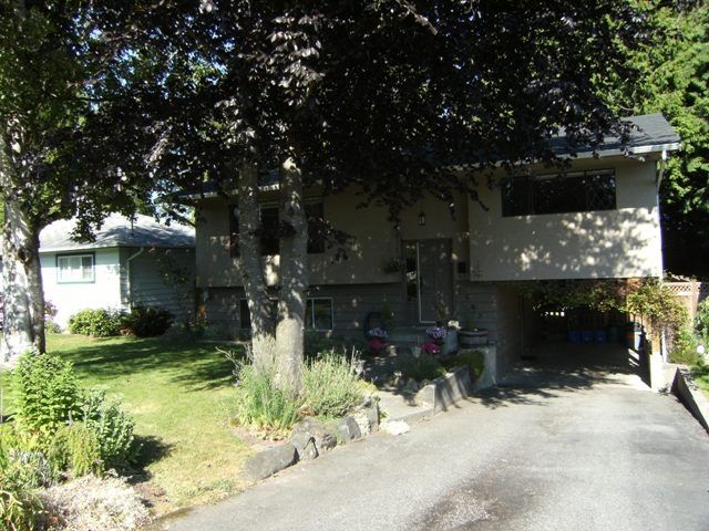 Main Photo: 1540 STEVENS Street: White Rock House for sale (South Surrey White Rock)  : MLS®# F1020224