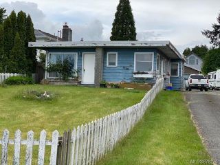 Photo 1: 1984 S Island Hwy in Campbell River: CR Willow Point House for sale : MLS®# 878270