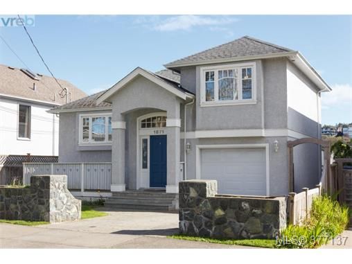 Main Photo: 1871 Hollywood Cres in VICTORIA: Vi Fairfield East House for sale (Victoria)  : MLS®# 757102