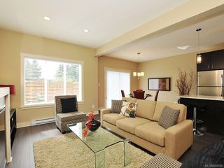Photo 5: 1037 Gala Crt in Langford: La Happy Valley House for sale : MLS®# 689099