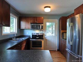 Photo 3: 1600 ROBERT LANG DRIVE in COURTENAY: Z2 Courtenay City House for sale (Zone 2 - Comox Valley)  : MLS®# 635193