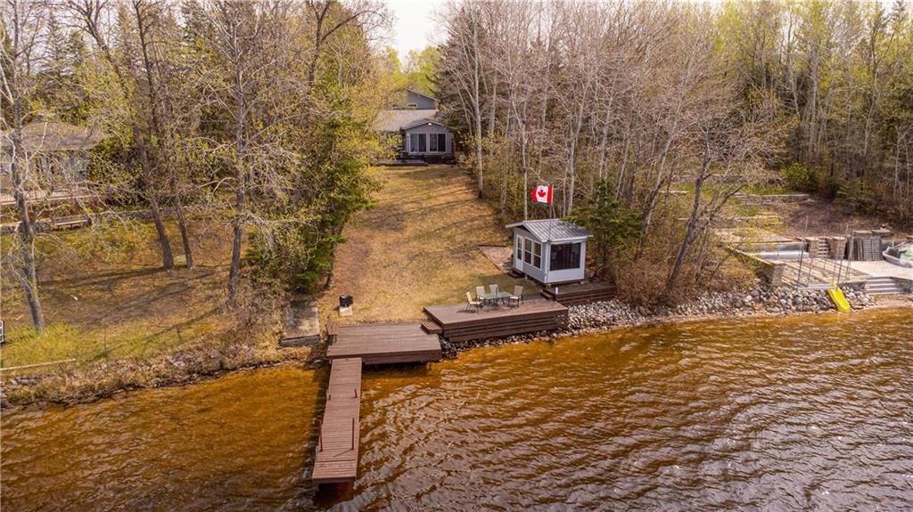 Main Photo: 40 Wildwings Drive in Lee River: Lac Du Bonnet Residential for sale (R28)  : MLS®# 202313621