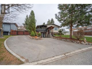 Photo 3: 116 MacCleave Court in Penticton: House for sale : MLS®# 10308097