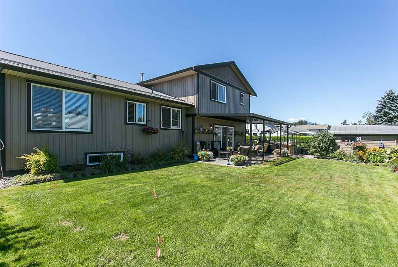 Photo 20: Photos: 6940 COACH LAMP Drive in Chilliwack: Sardis West Vedder Rd House for sale in "WELLS LANDING" (Sardis)  : MLS®# R2093207