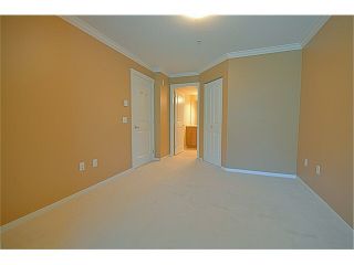 Photo 5: 213 3082 DAYANEE SPRINGS Boulevard in Coquitlam: Westwood Plateau Condo for sale in "THE LANTERNS" : MLS®# V1111456