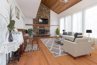 Photo 4: 4042 Cavallin Crt in Saanich: SE Lambrick Park Single Family Residence for sale (Saanich East)  : MLS®# 960857