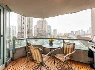 Photo 3: 501 888 HAMILTON Street in Vancouver: Downtown VW Condo for sale in "ROSEDALE GARDEN" (Vancouver West)  : MLS®# R2518975