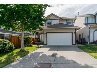Photo 1: 6145 195 Street in Surrey: Cloverdale BC House for sale (Cloverdale)  : MLS®# R2201928