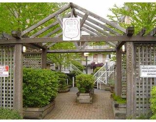 Photo 1: 209 3683 WELLINGTON Avenue in Vancouver: Collingwood VE Townhouse for sale (Vancouver East)  : MLS®# V780905