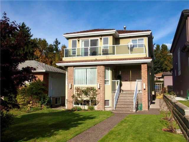 Main Photo: 518 W 14TH Street in North Vancouver: Central Lonsdale House for sale : MLS®# V1095488