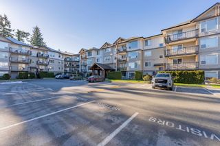 Photo 1: 201 2955 DIAMOND Crescent in Abbotsford: Central Abbotsford Condo for sale in "Westwood" : MLS®# R2646046
