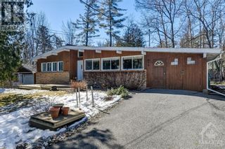 Photo 1: 894 AMYOT AVENUE in Ottawa: House for sale : MLS®# 1384344